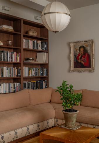 Fifth Avenue Apartment Library