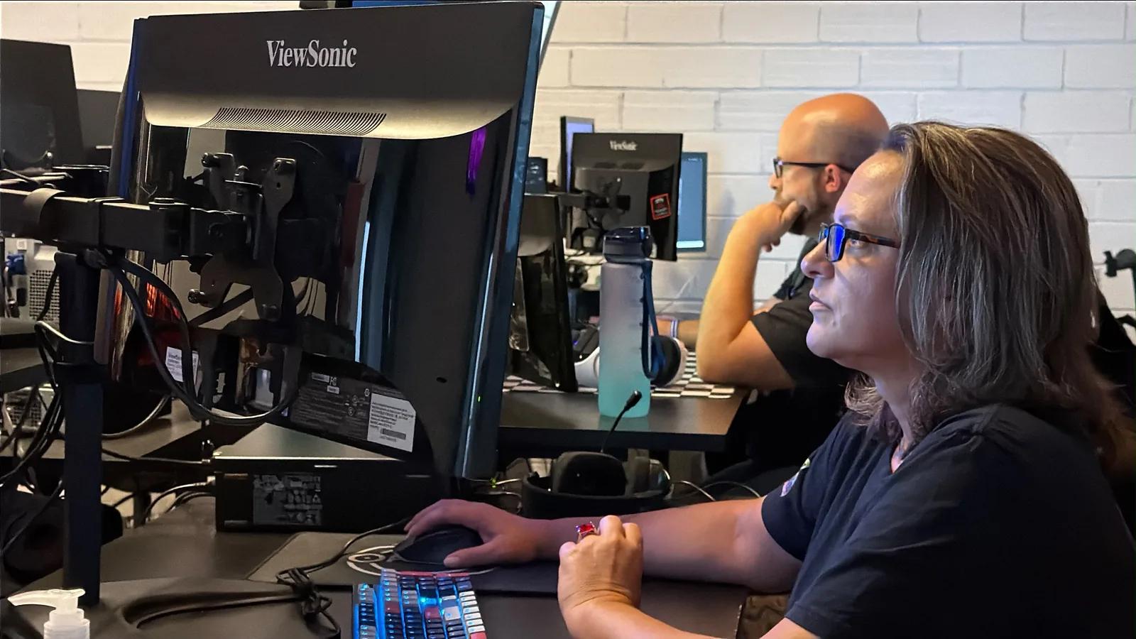 Legend Networking engineer working at the Dallas helpdesk.