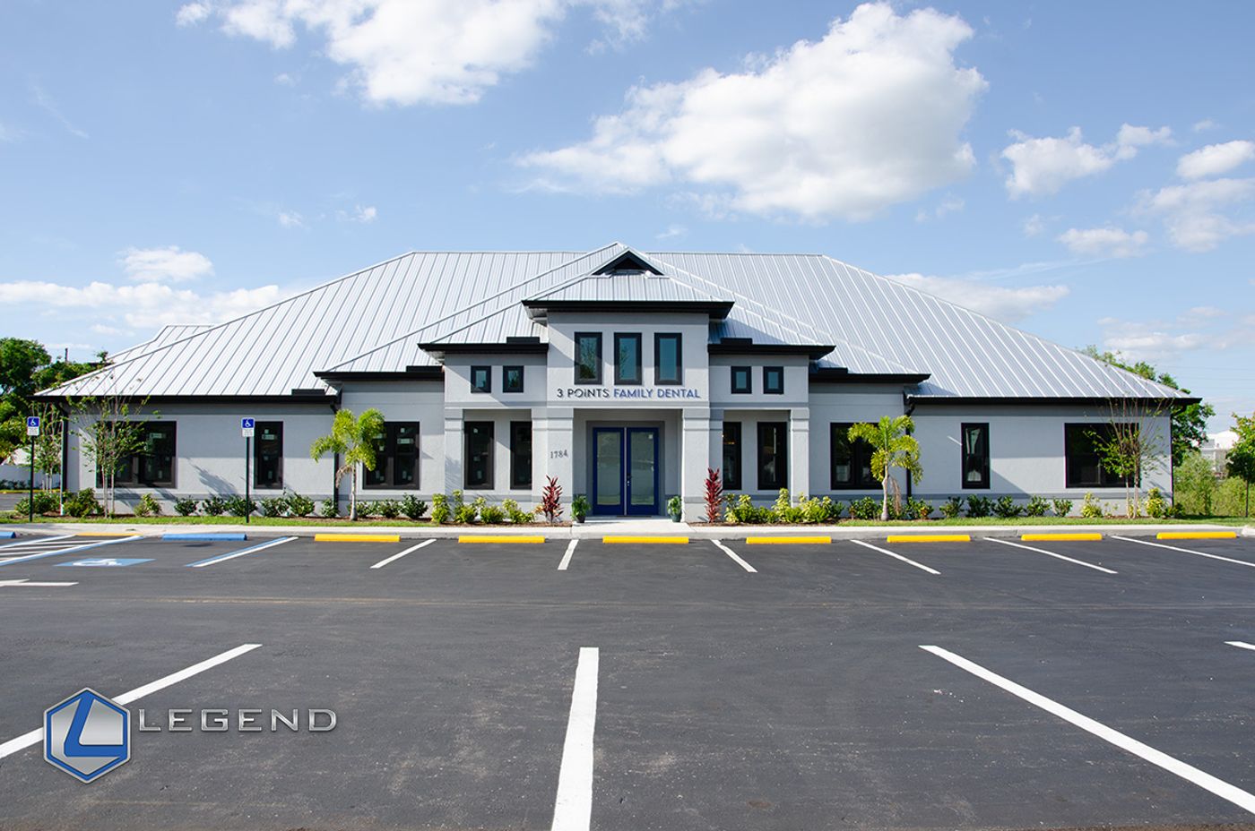 Front of the 3 Points Family Dental building and parking lot in Lutz, FL