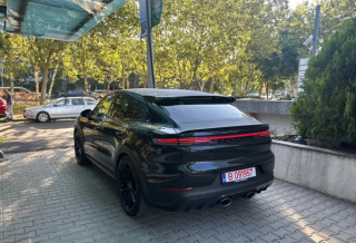 Porsche Cayenne Turbo E-Hybrid Coupe GT 4