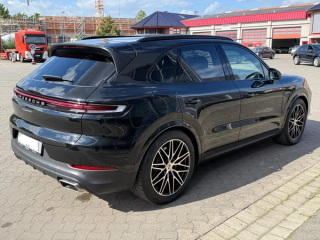 Porsche Cayenne E-Hybrid Black Edition