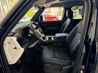 Land Rover Defender 110 S