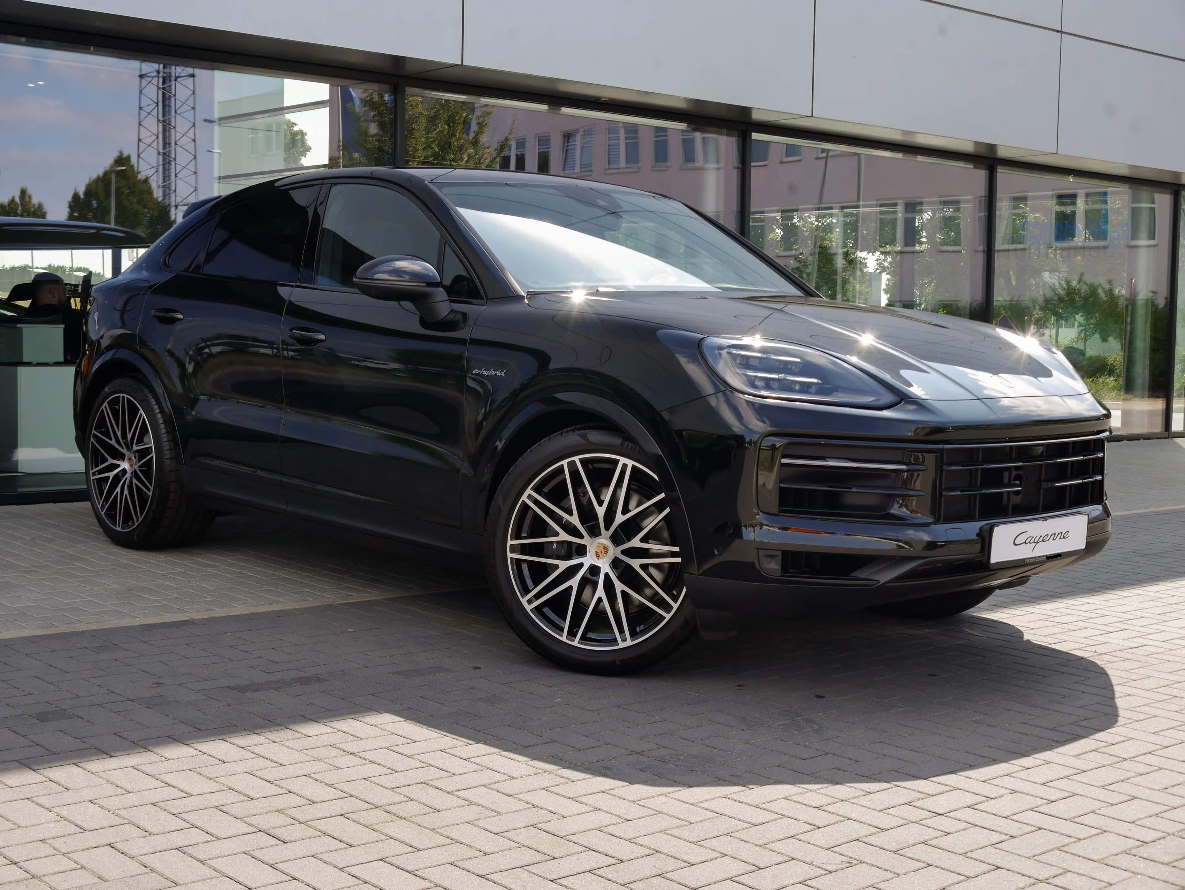 Porsche Cayenne E-Hybrid Coupe