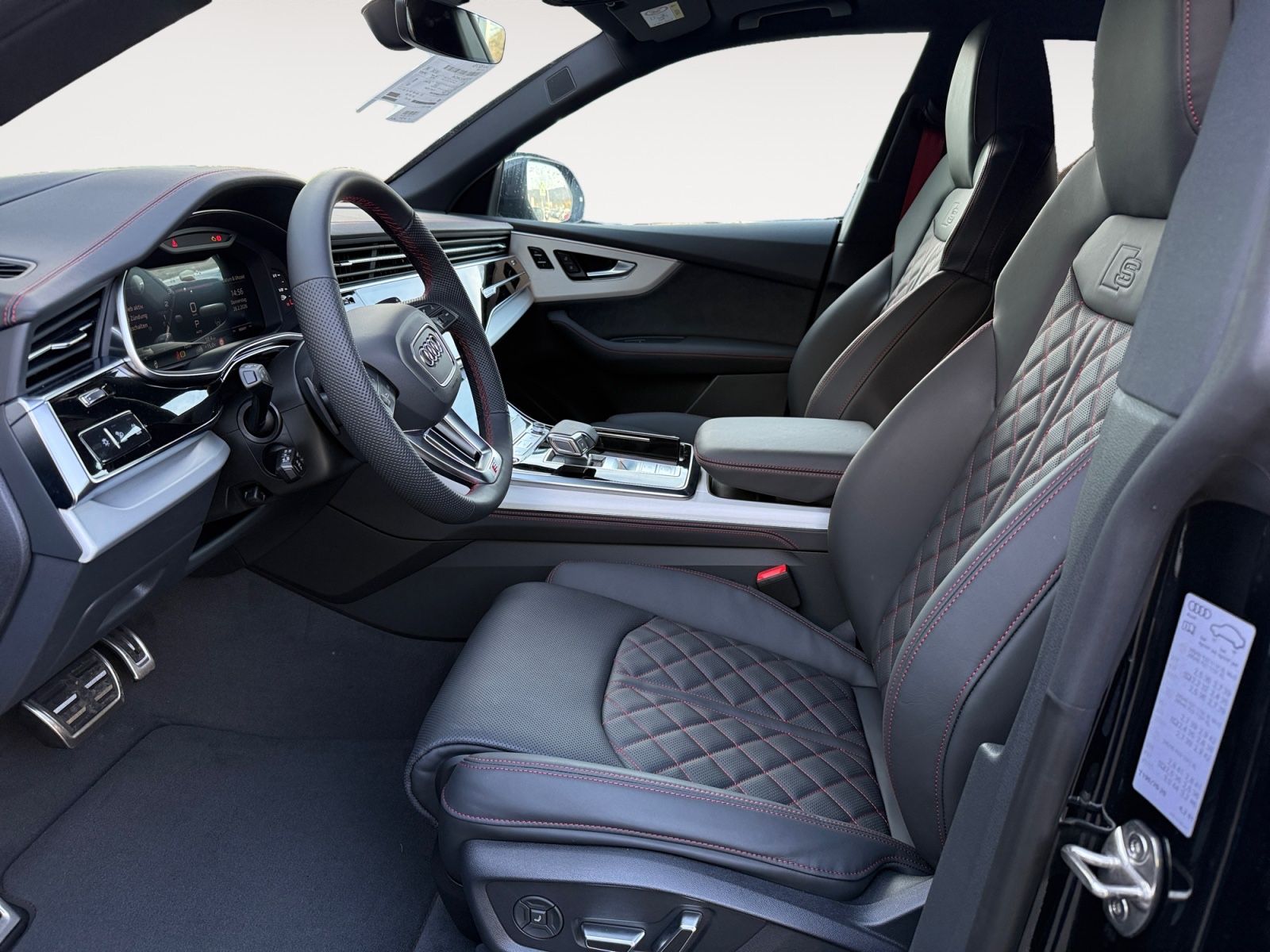Audi SQ8 TFSI quattro