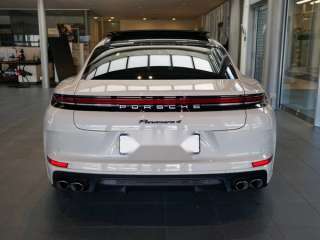 Porsche Panamera 4 E-Hybrid Kreide