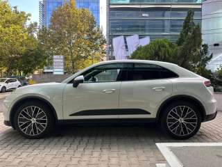 Porsche Macan 5