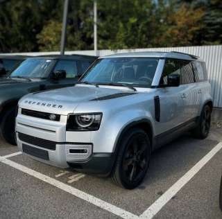 Land Rover Defender 110 S