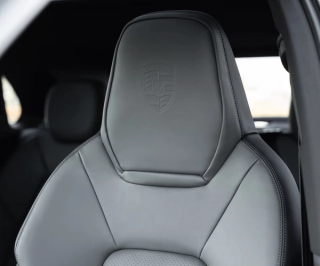 Porsche Cayenne E-Hybrid 8