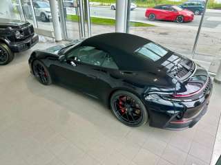 Porsche 911 Carrera 4 GTS Cabriolet