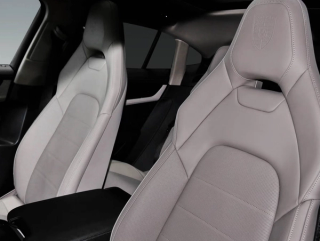 Porsche Panamera 4 E-Hybrid 6