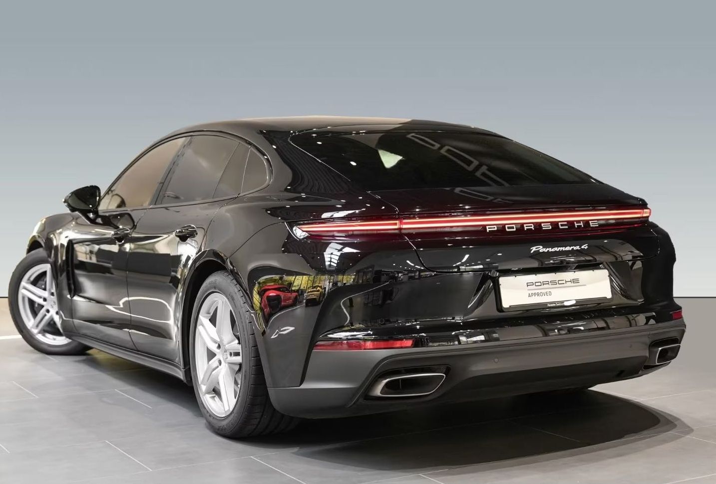 Porsche Panamera 4 3