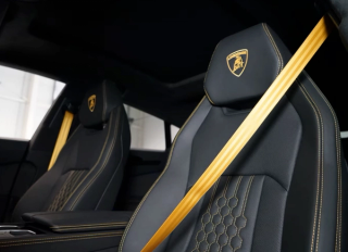 Lamborghini Urus SE 7