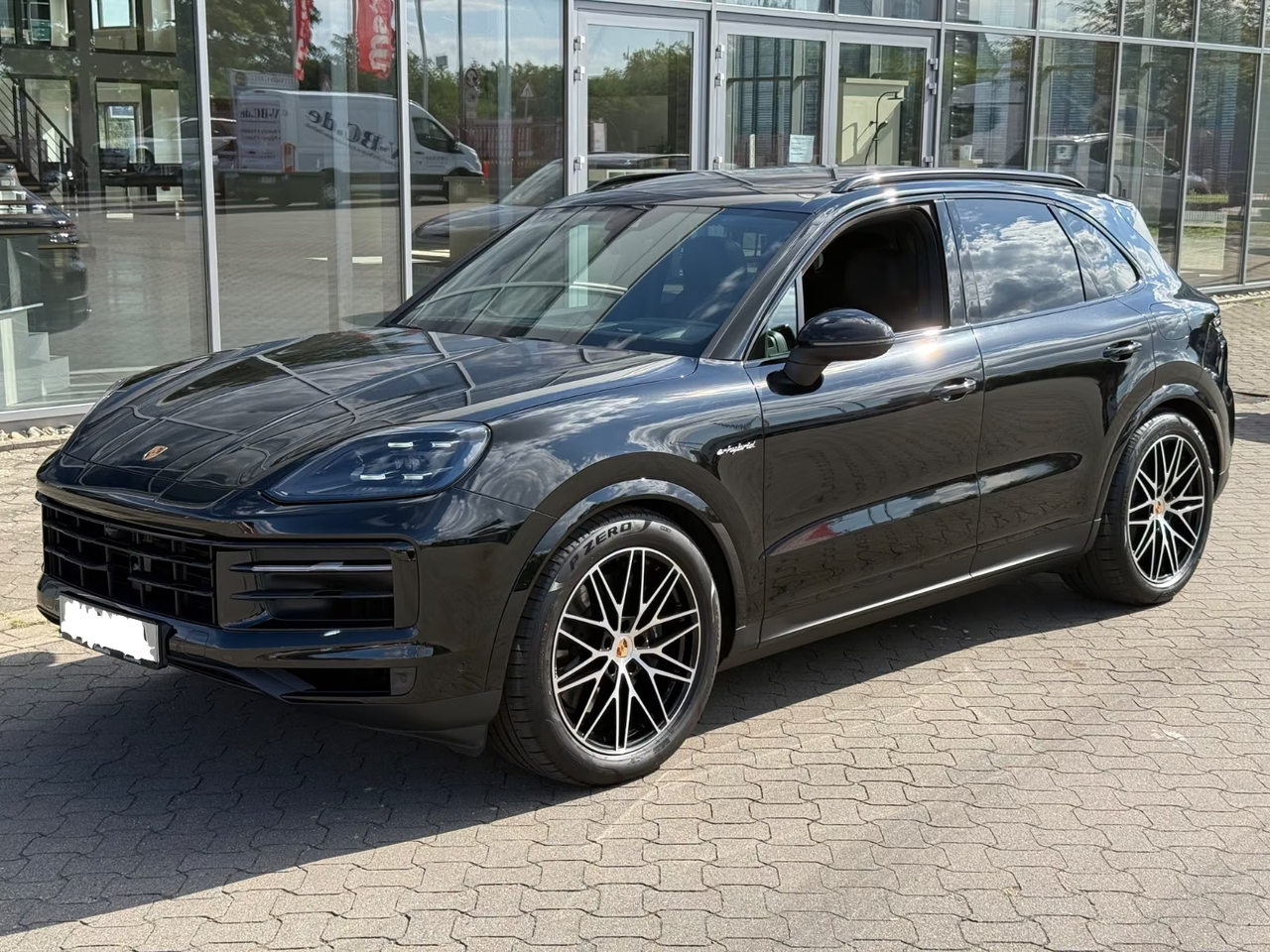 Porsche Cayenne E-Hybrid Black Edition