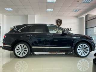 Bentley Bentayga 7