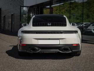 Porsche 911 Carrera 992 II Kreide bordeaux