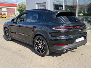 Porsche Cayenne E-Hybrid Black Edition