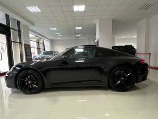 Porsche 911 Carrera 4