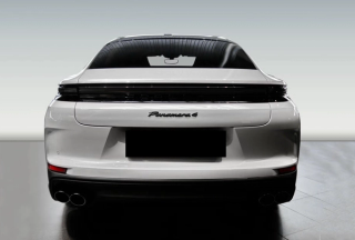 Porsche Panamera 4 E-Hybrid 3