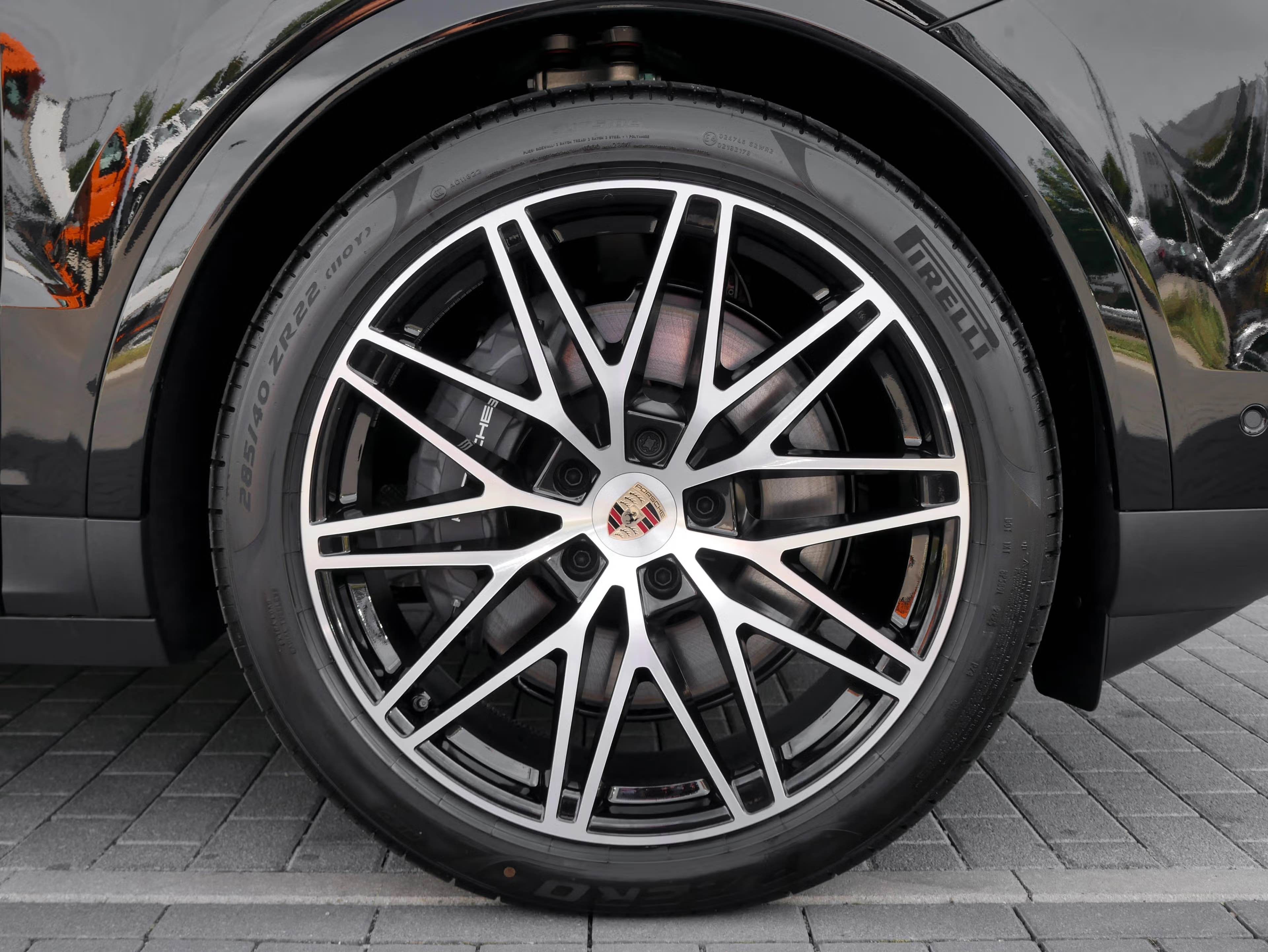 Porsche Cayenne E-Hybrid Coupe 7