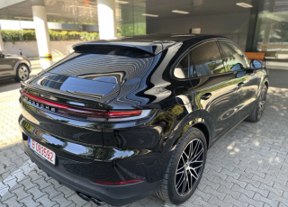 Porsche Cayenne E-Hybrid Coupe 8