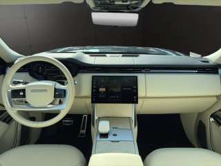 Land Rover Range Rover P550e SV