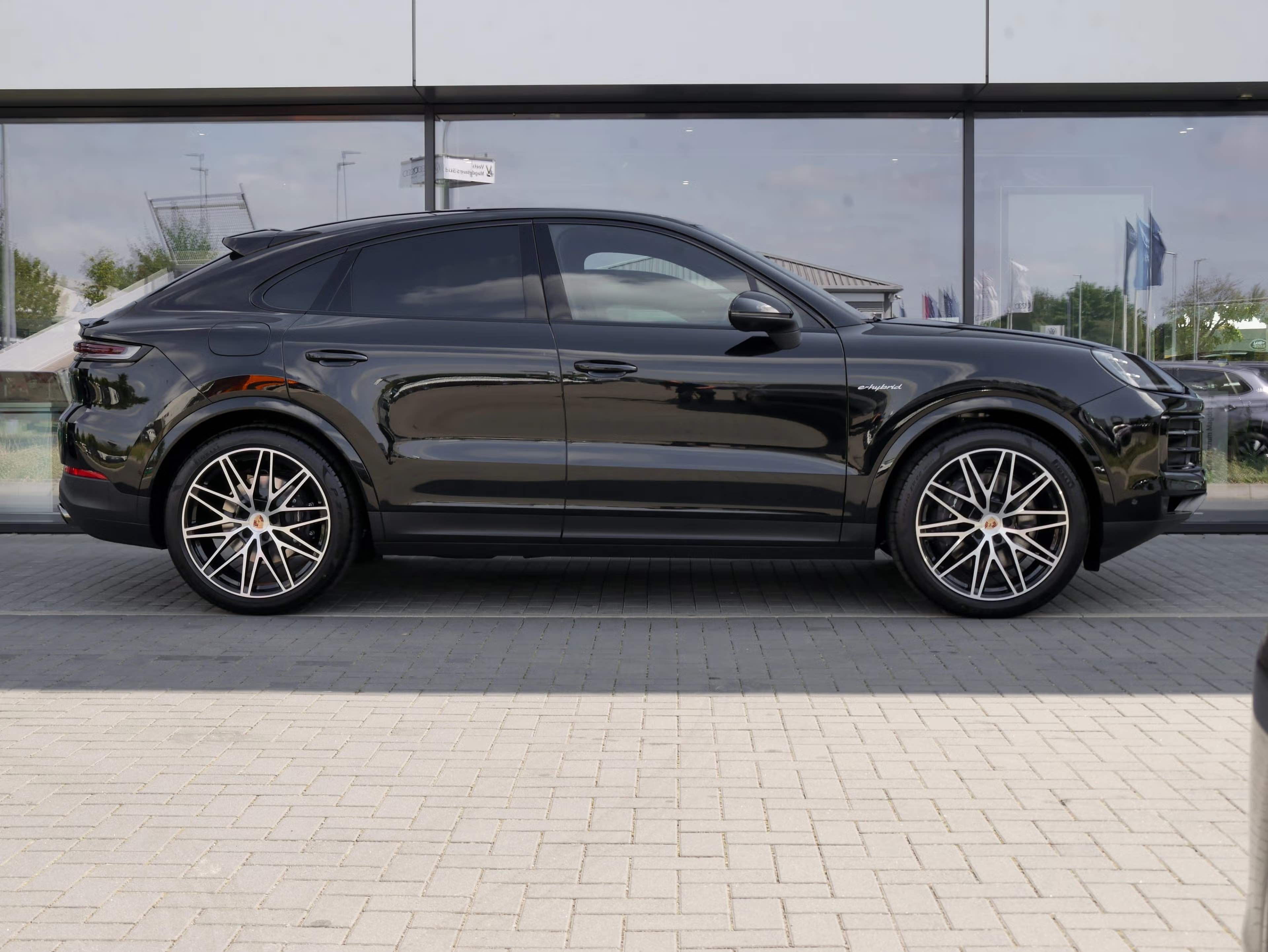 Porsche Cayenne E-Hybrid Coupe 5