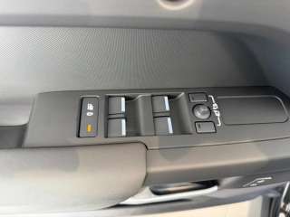 Land Rover Defender 110 S