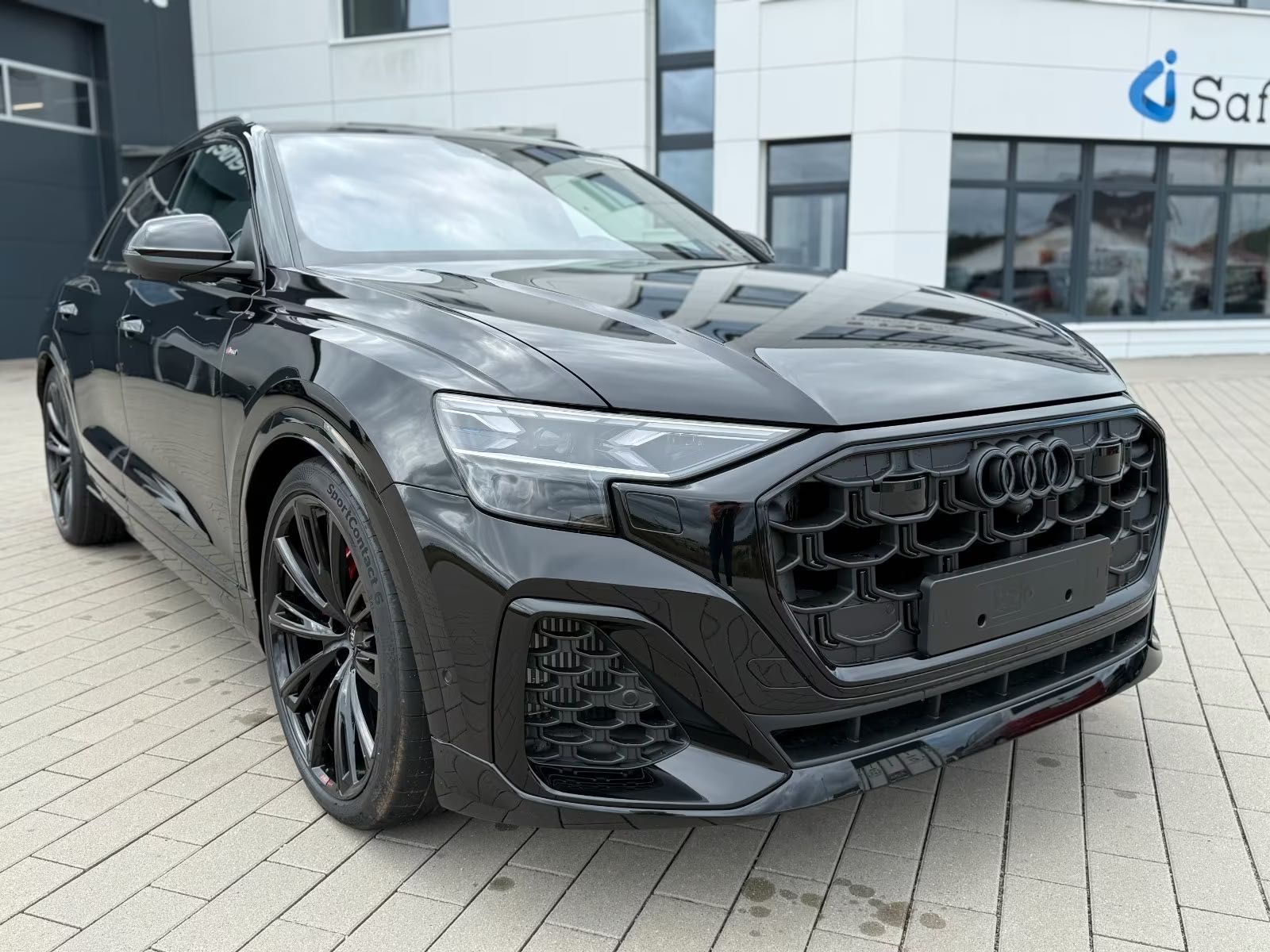 Audi Q8 55 TFSI e quattro 2