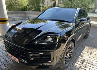 Porsche Cayenne E-Hybrid Coupe 1