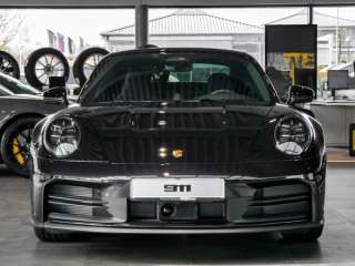 Porsche 911 Carrera 8