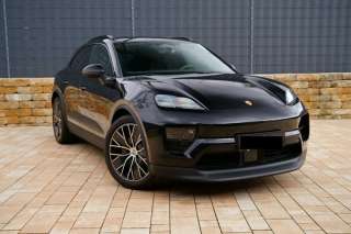 Porsche Macan Electric 4