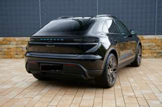 Porsche Macan Electric 4