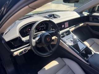 Porsche Panamera 4 E-Hybrid Bi-Color