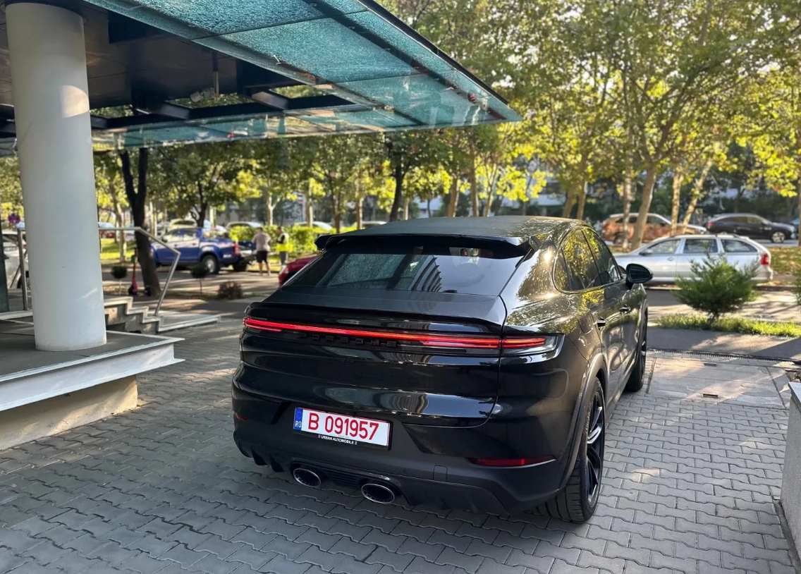 Porsche Cayenne Turbo E-Hybrid Coupe GT 5