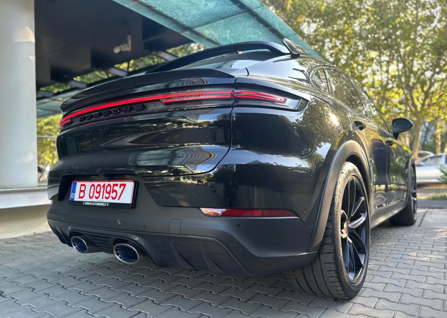 Porsche Cayenne Turbo E-Hybrid Coupe GT 6