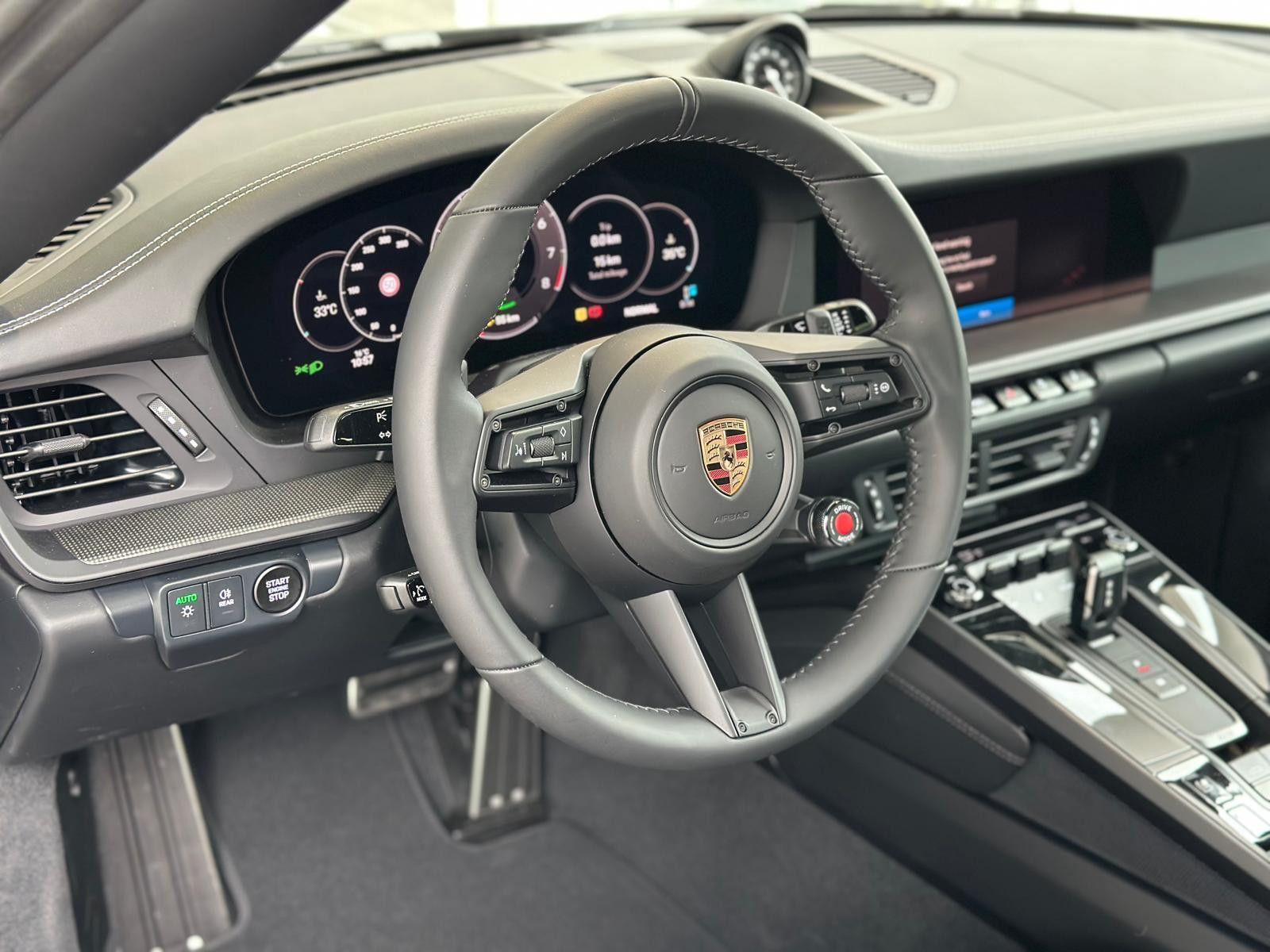 Porsche 911 Carrera 4 GTS Cabriolet