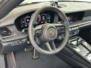 Porsche 911 Carrera 4 GTS Cabriolet