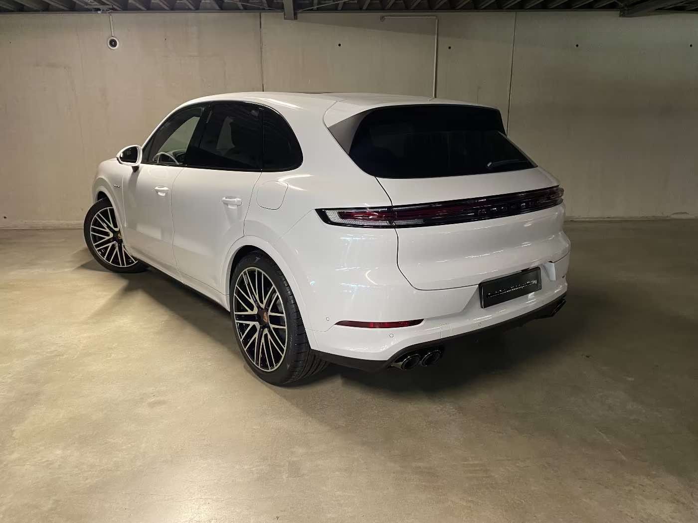 Porsche Cayenne 4