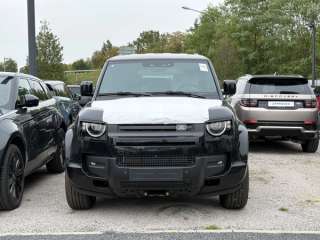 Land Rover Defender 110 D200 X-Dynamic SE