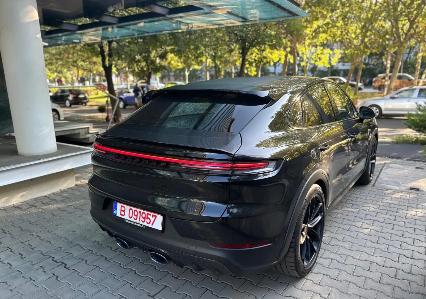 Porsche Cayenne Turbo E-Hybrid Coupe GT 2