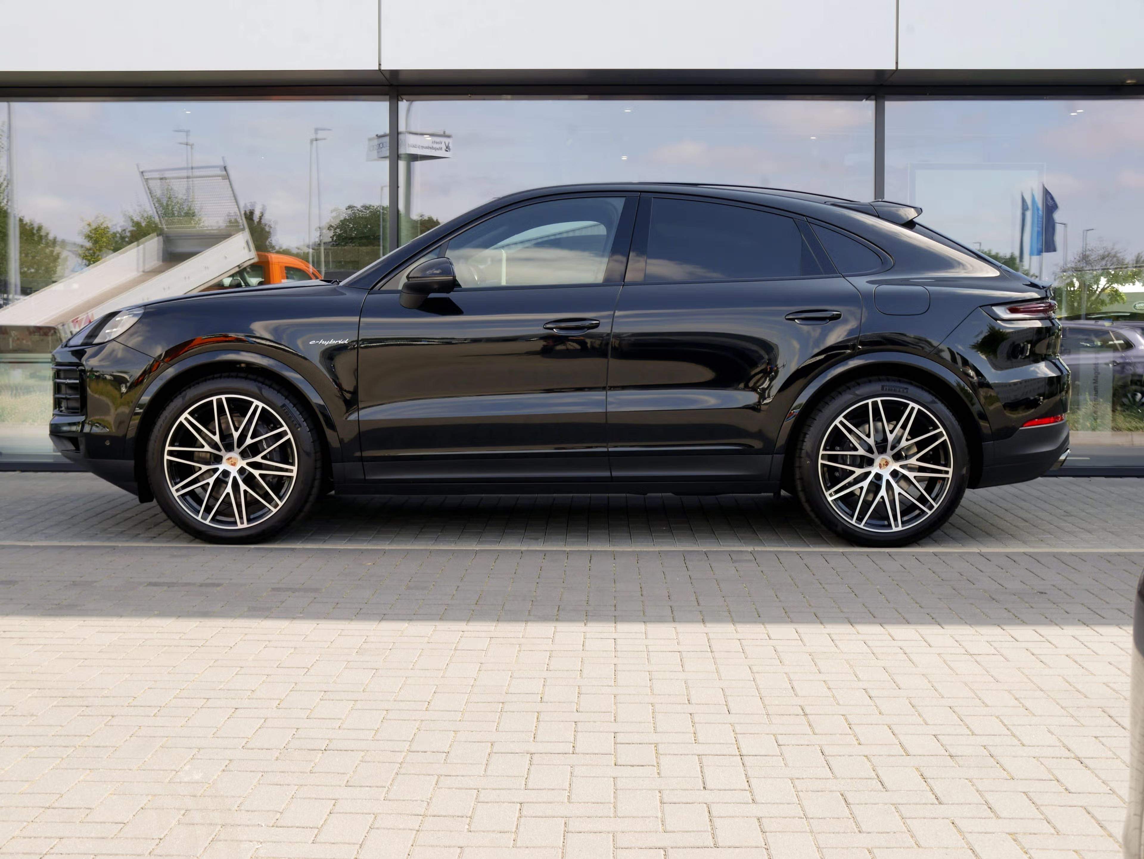 Porsche Cayenne E-Hybrid Coupe 2