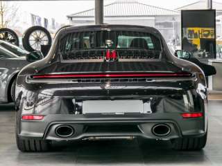 Porsche 911 Carrera 4