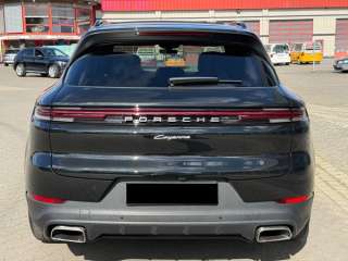 Porsche Cayenne E-Hybrid Black Edition