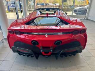 Ferrari SF90 Spider