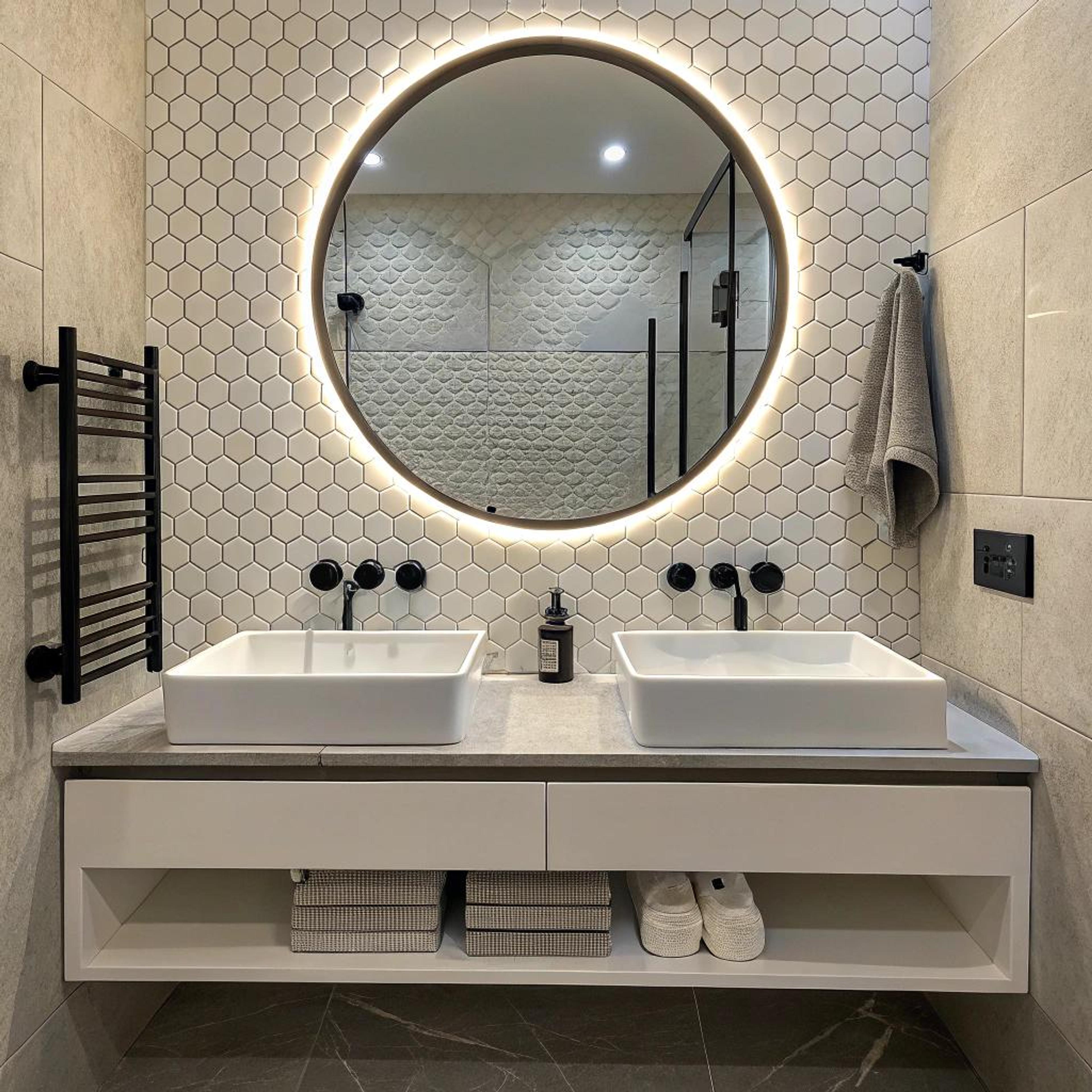 Hexagon tegels en contrast