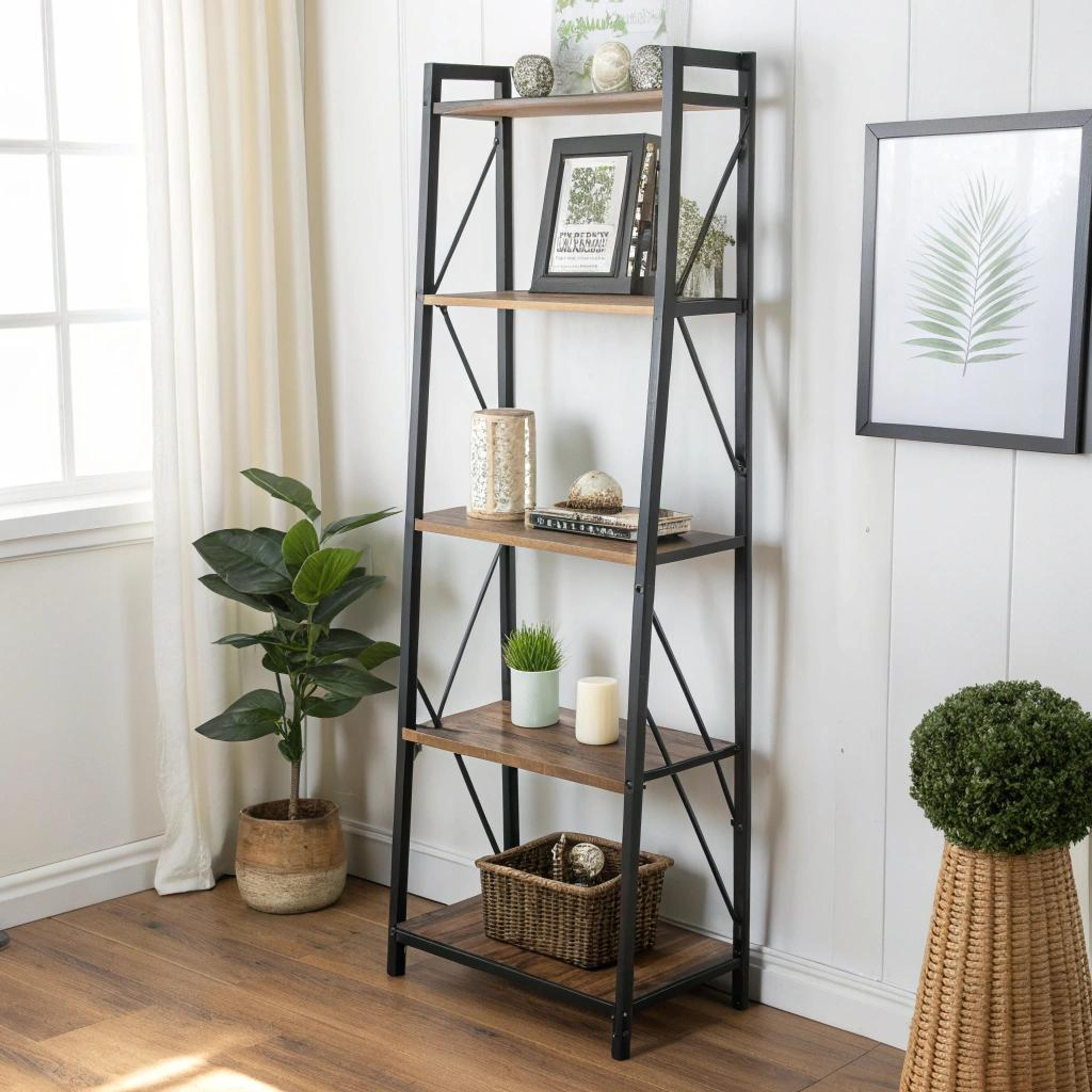 Modern contrast met hout en groen
