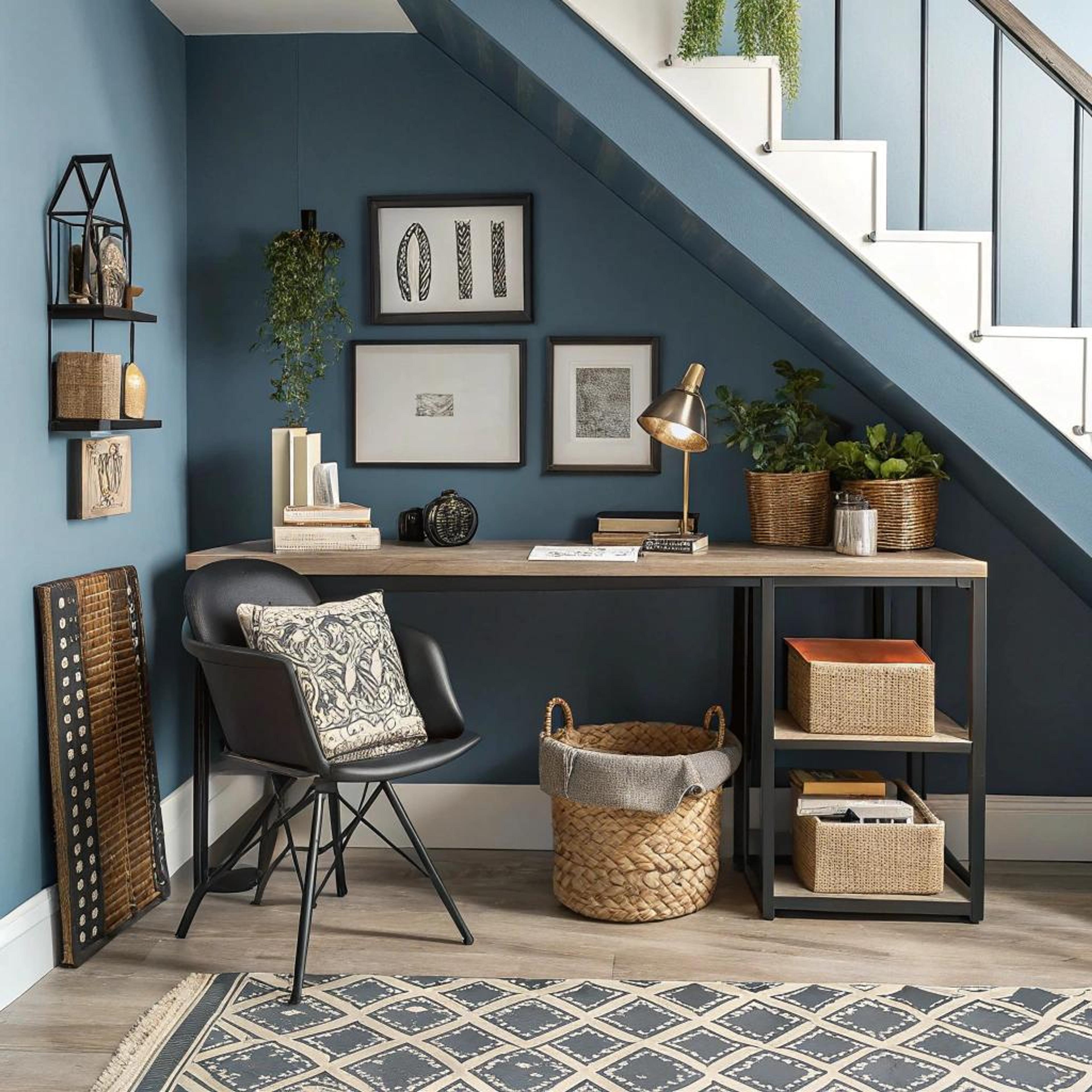 Rustgevend blauw in werkhoek