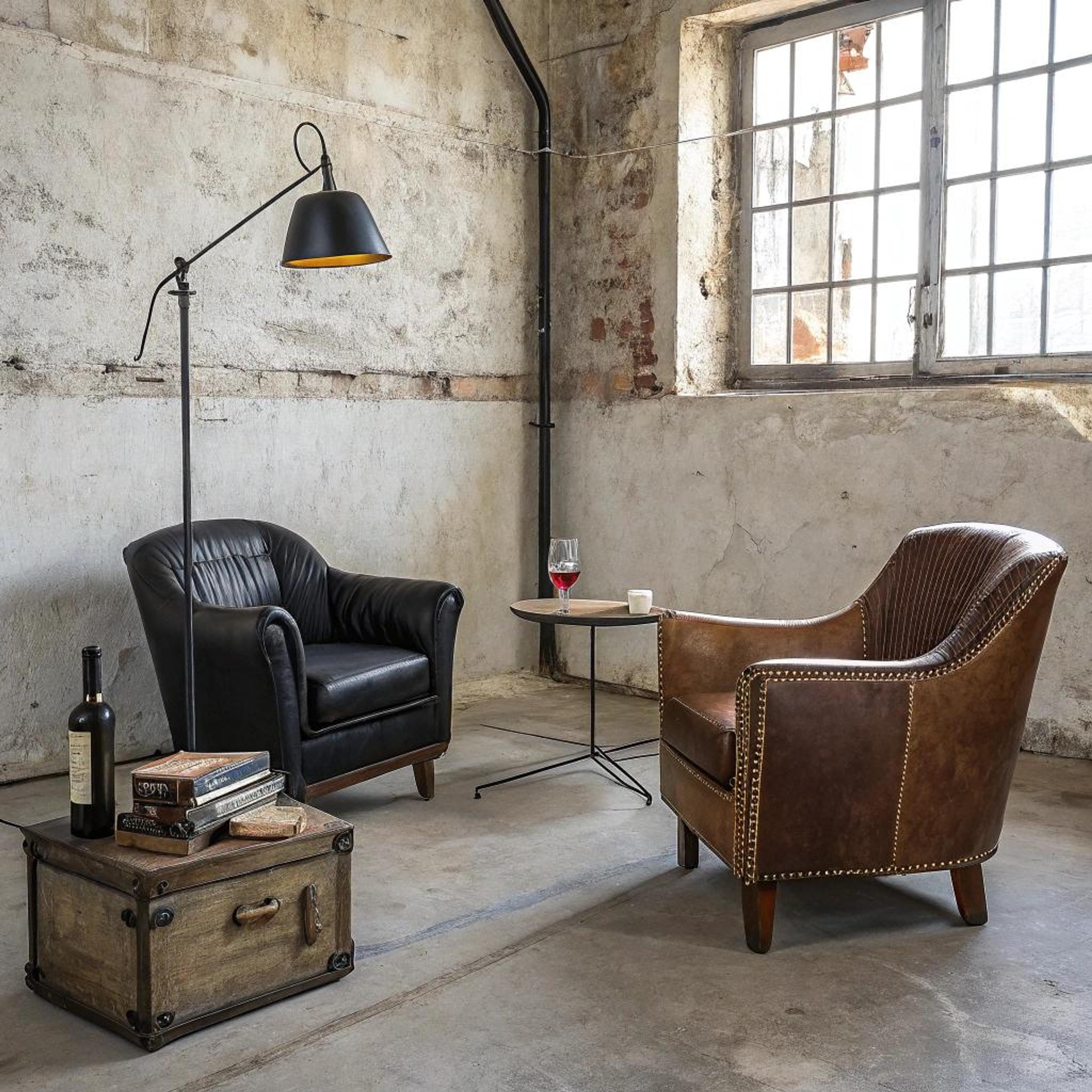 Leren fauteuils in contrast