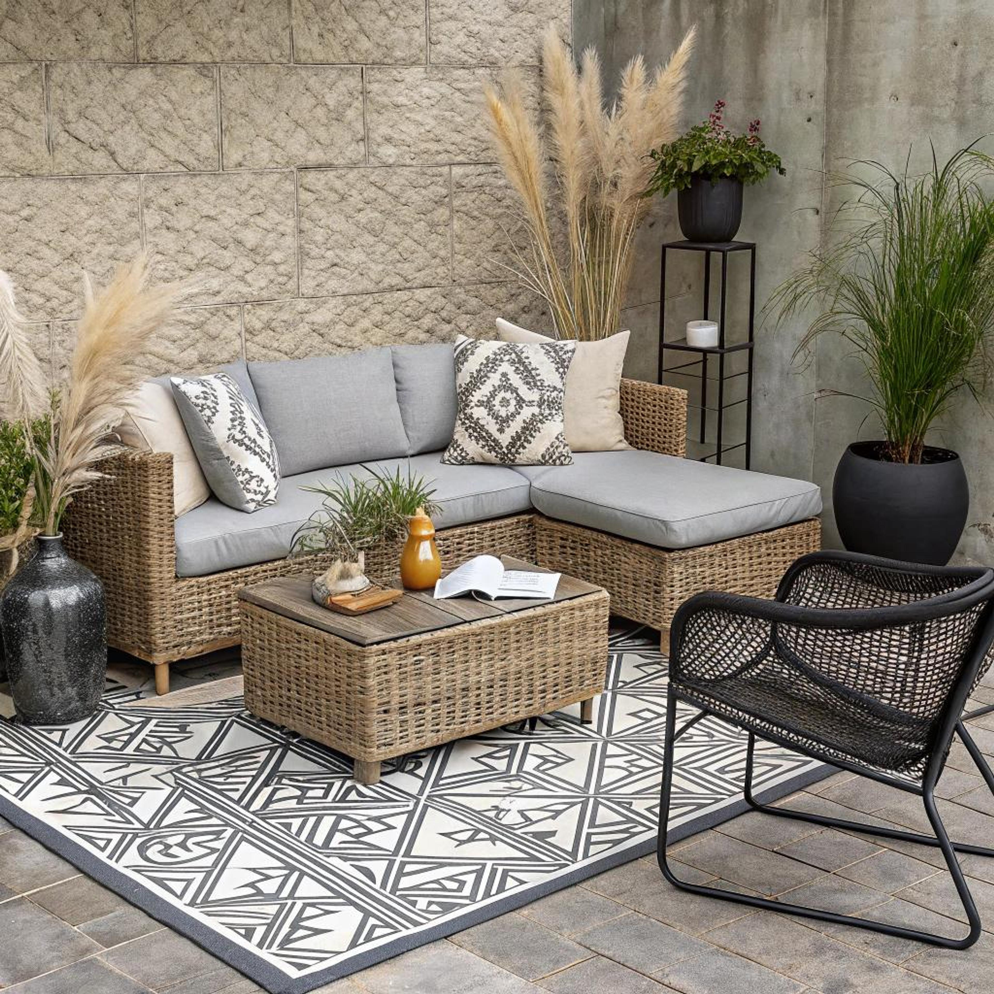 Zithoekje met pampasgras