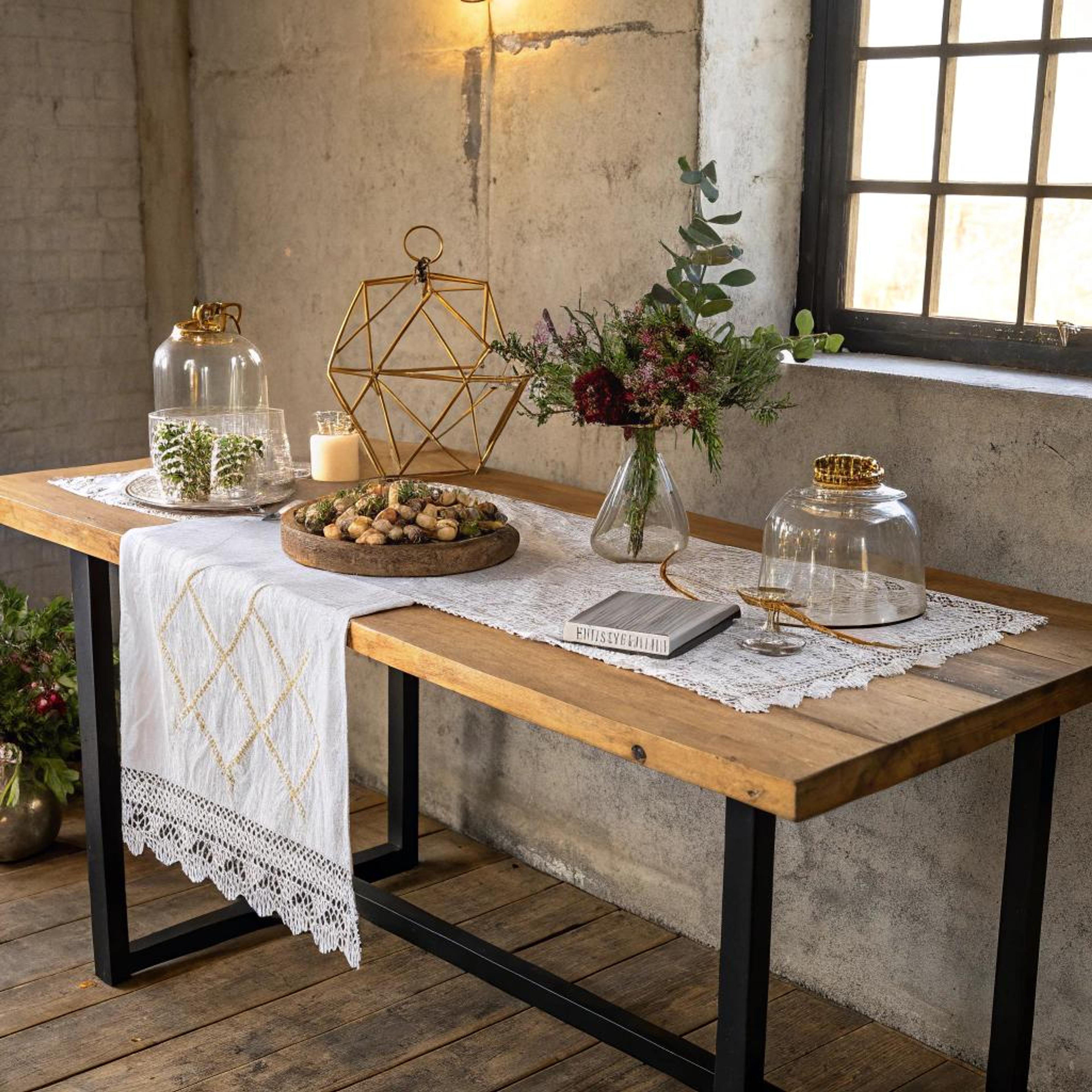 Schragen tafel met vintage flair